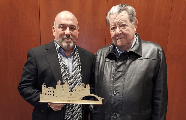 Grup Llobet guanya el premi Innovació i Desenvolupament de la Nit Empresarial de Sant Fruitós, pels productes Cuit al Buit