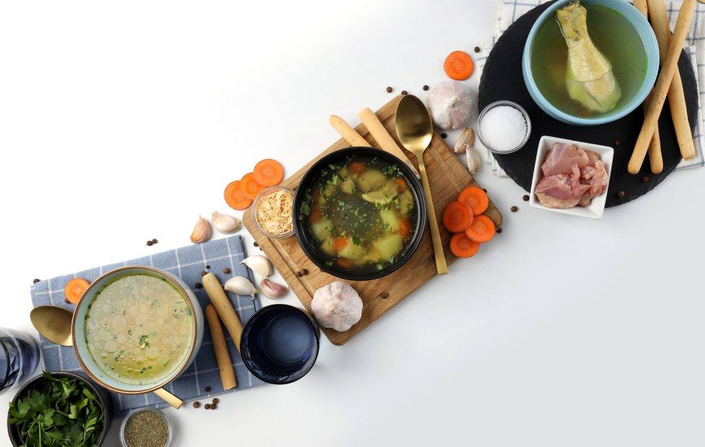 Diferències entre brou, sopa i escudella: què els fa únics?